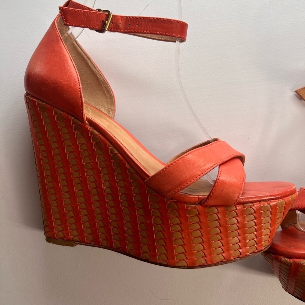 Pour La Victoire Women's Bonita Wedge Sandal size 7 orange woven platform - Picture 8 of 16